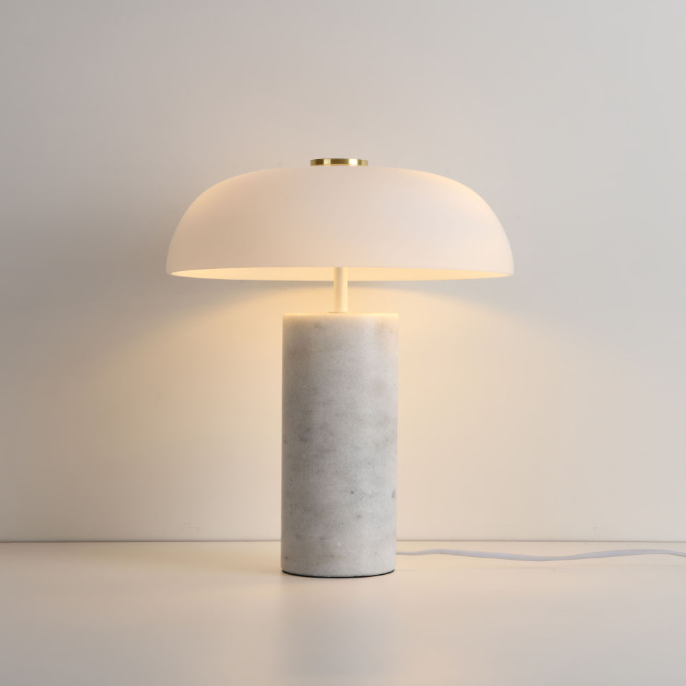 Lampe de table Ivelon marmo - Pied en marbre - Abat-jour en verre opale