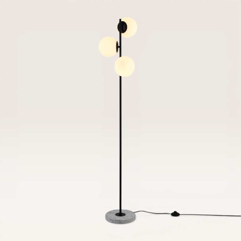 Floor lamp Verano nero III - Three opal glass globes, terrazzo base