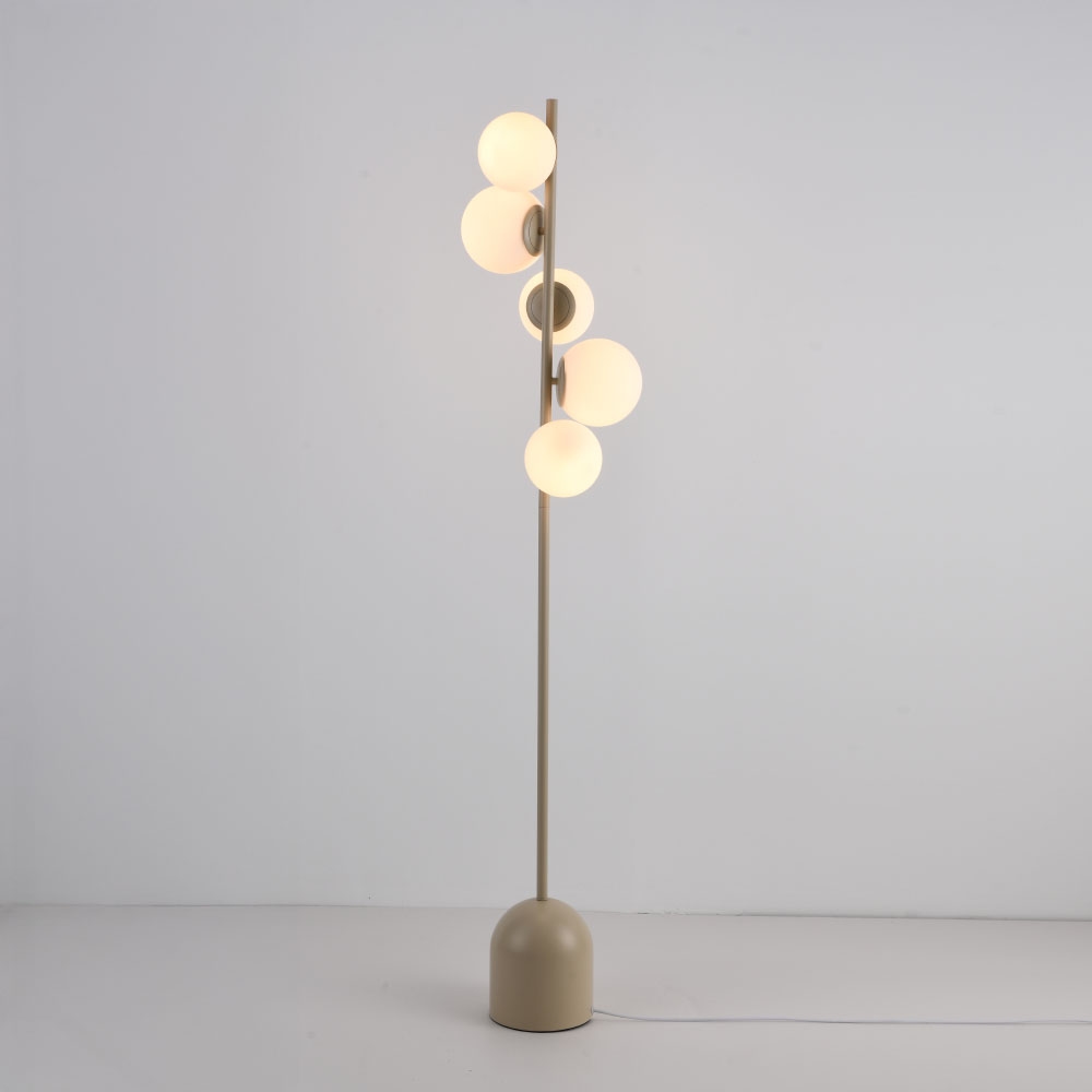 Stehleuchte Evania crema V – Metallfuß – Fünf Glaskugeln – IP20