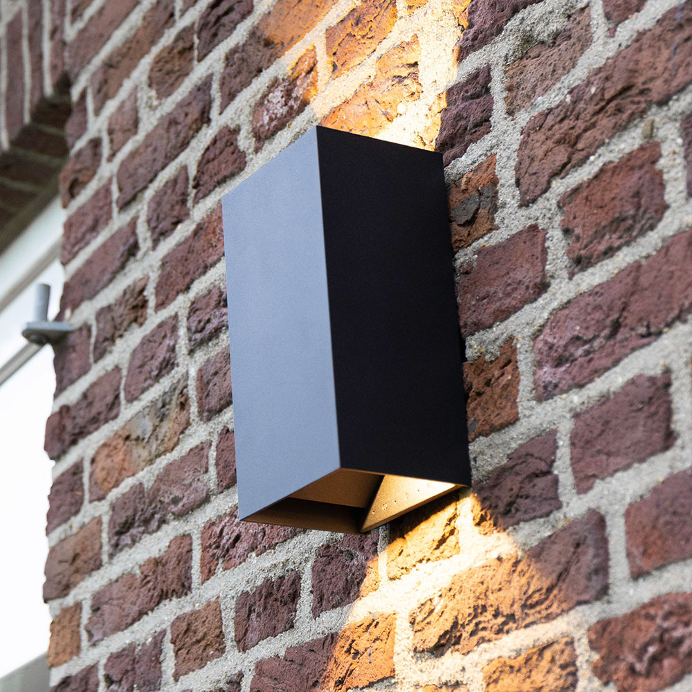 Miles XL Wall Light Black 20W 3000K