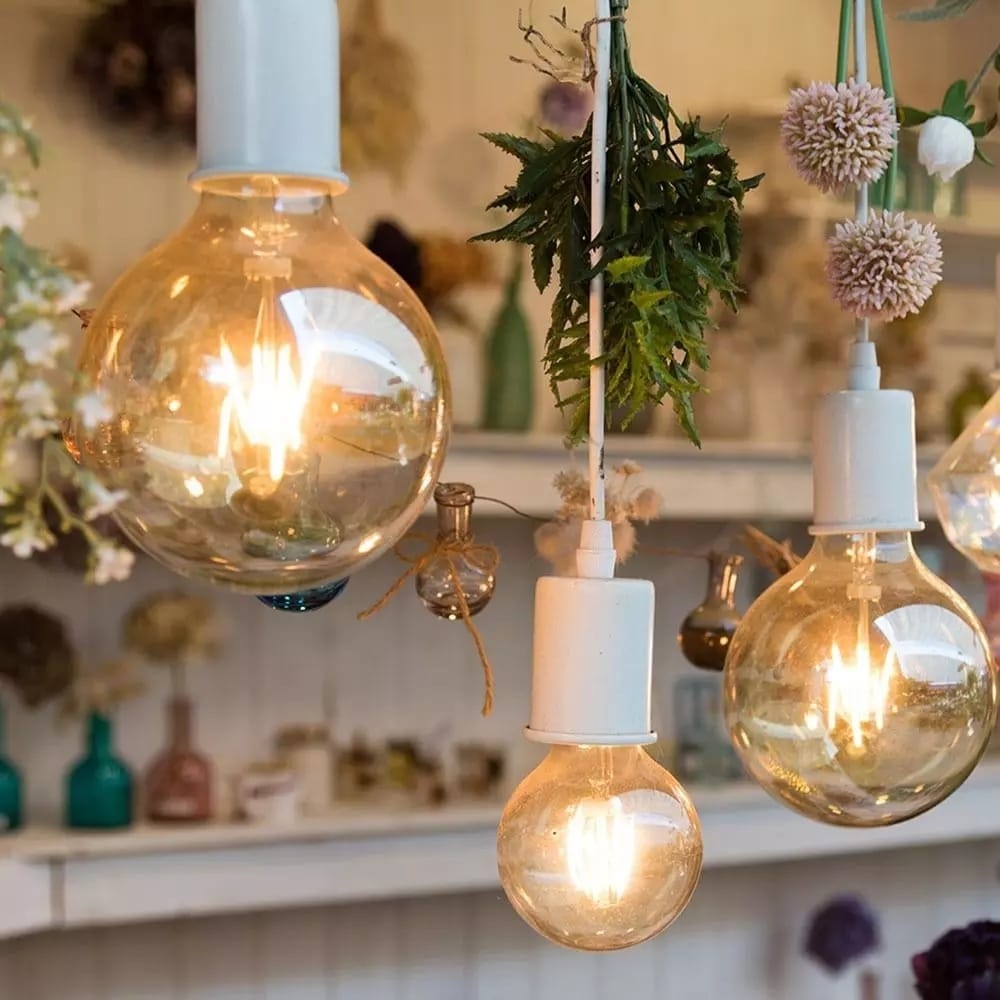 E27 LED Filament Lamp Fiji - 4W 400 lumen - 2200K Extra warm wit - Amberkleurig - Vervangt 35 Watt - E27 fitting - G80 lamp - Edison lamp - Grote fitting afbeelding