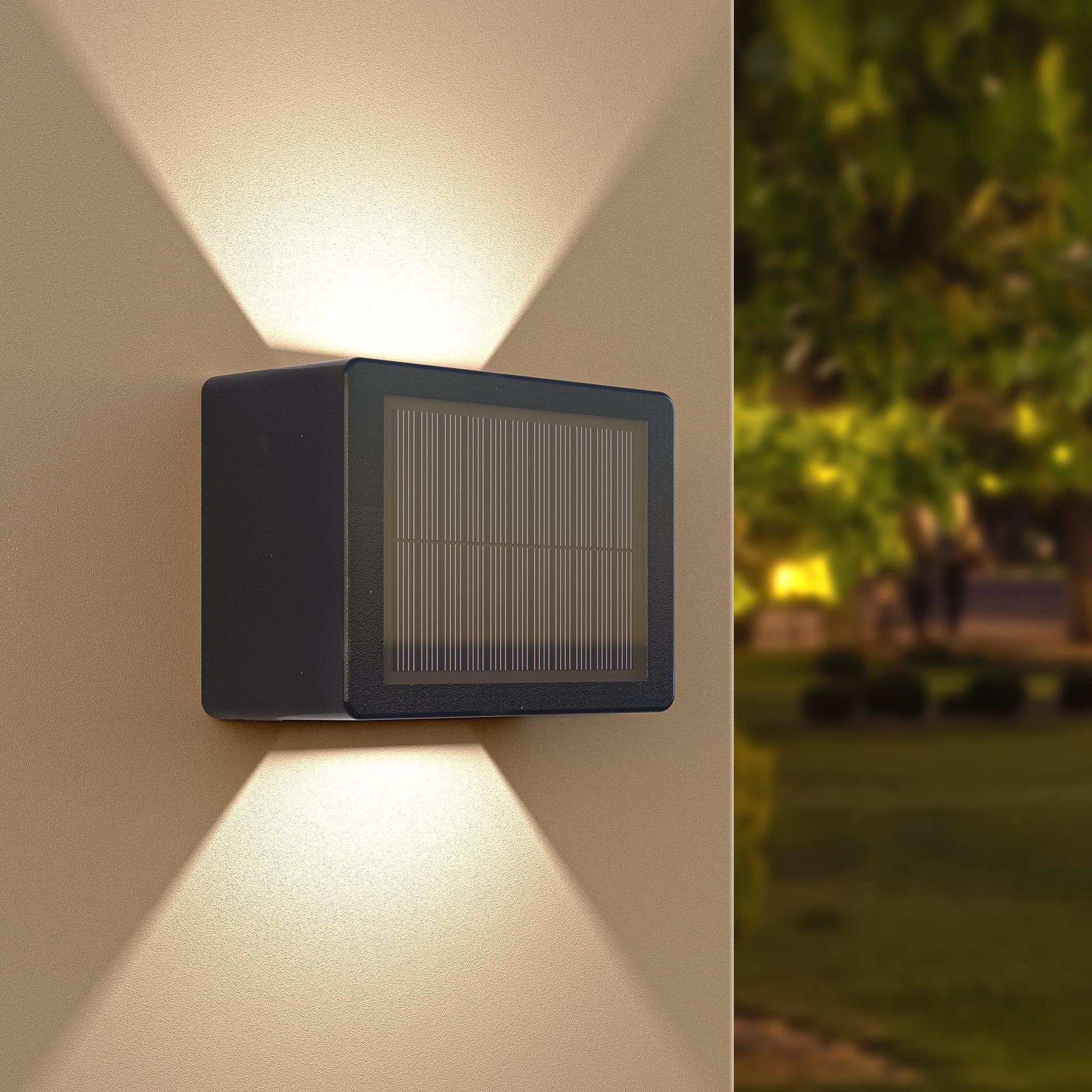 Louis - Solar Wandlamp Up & Down - 3000K warm wit licht - IP65 waterdicht - Zwart - instelbare stralingshoek afbeelding