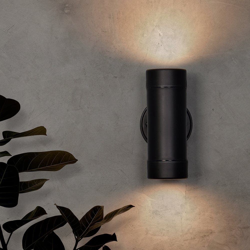 Otey LED Wandlamp Zwart GU10 2700K warm wit 4 Watt 345 lumen IP44 waterdicht voor binnen en buiten Up Downlight 3 jaar garantie Polycarbonaat