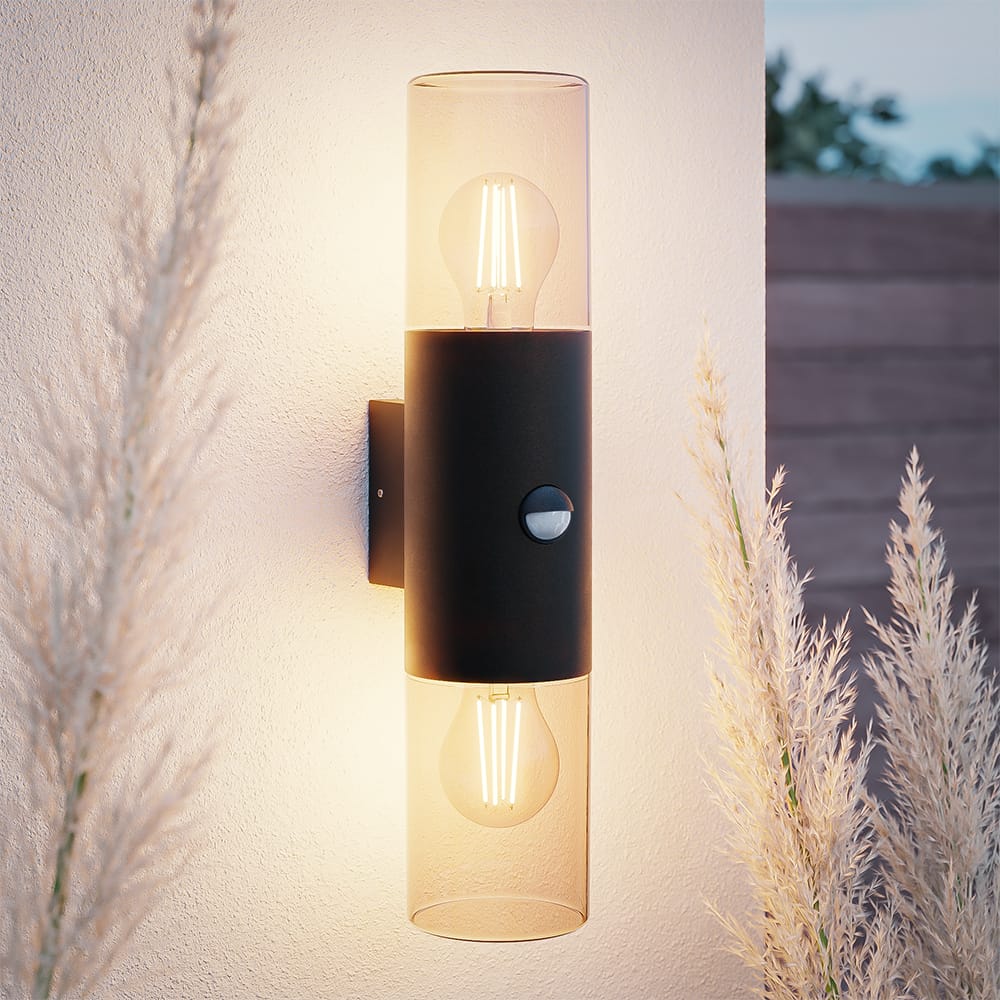 Blaze - LED Wandlamp - Incl. Schemerschakelaar & Bewegingssensor - Up & Down light - E27 Fitting - IP44 Waterdicht - Smokey glas afbeelding
