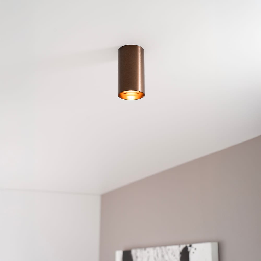 Canopus bronzo s by LUSENZ Cilindervormige opbouwspot in met geborsteld bronzen coating