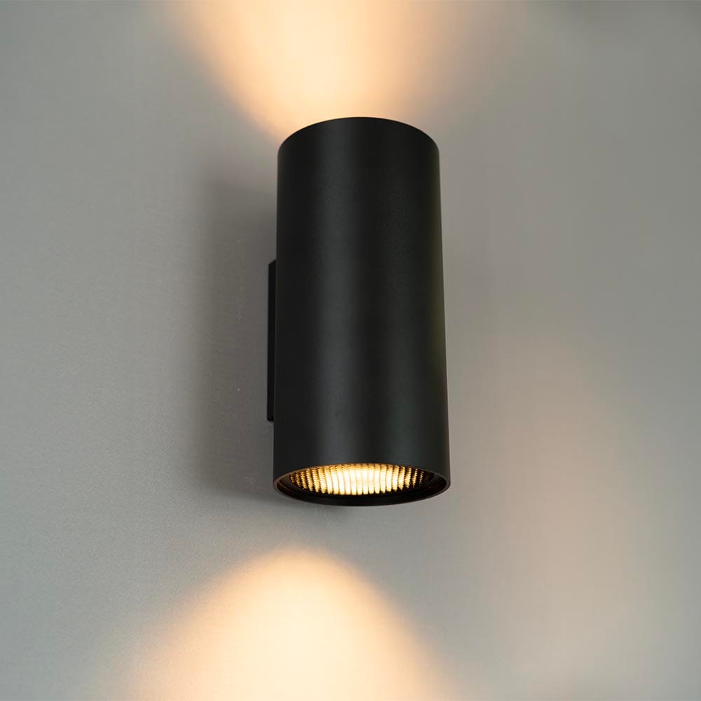 Giove nova by LUSENZ - Up and downlight met karakter - Cilindervormige wandlamp met een mat zwarte coating afbeelding