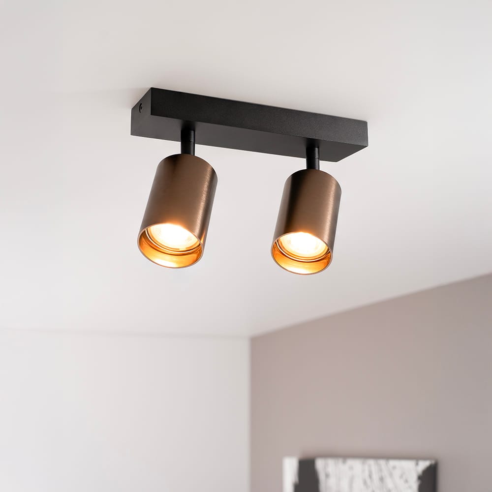 Taurus bronzo II by LUSENZ - 2-lichts plafondspot met kantelbare geborstelde bronzen spots en matzwarte basis afbeelding
