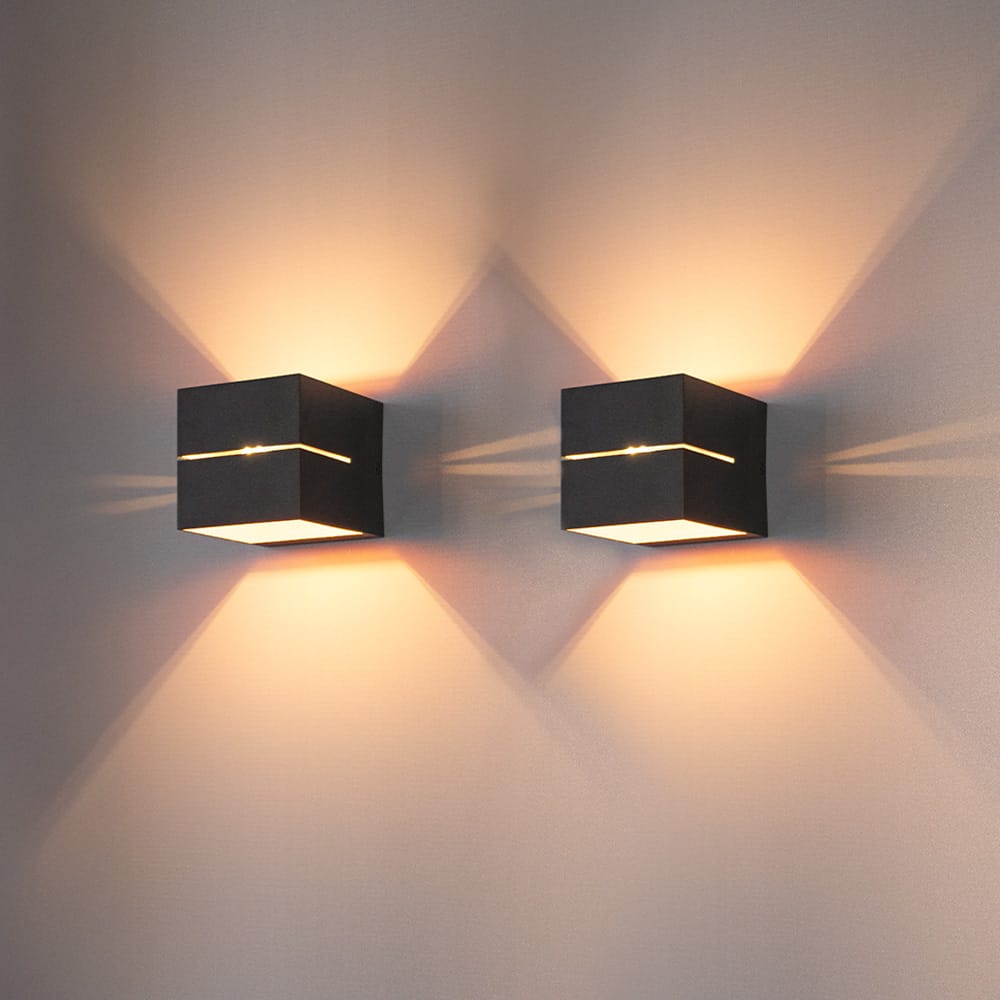 2x Gemini nero oro by LUSENZ - Kubusvormige up and down wandlamp met mat zwarte coating en gouden in