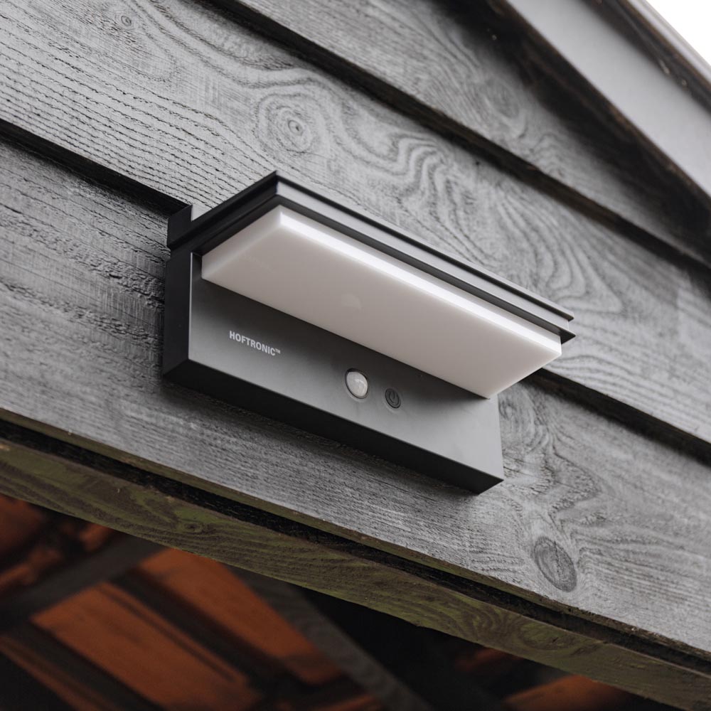 Veda LED Solar wall lamp with PIR sensor - 4 light settings - 2700K - IP65